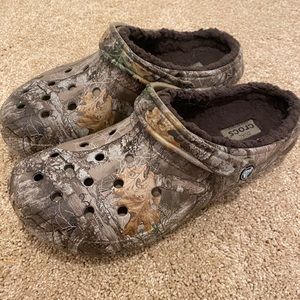 Crocs w/fleece lining